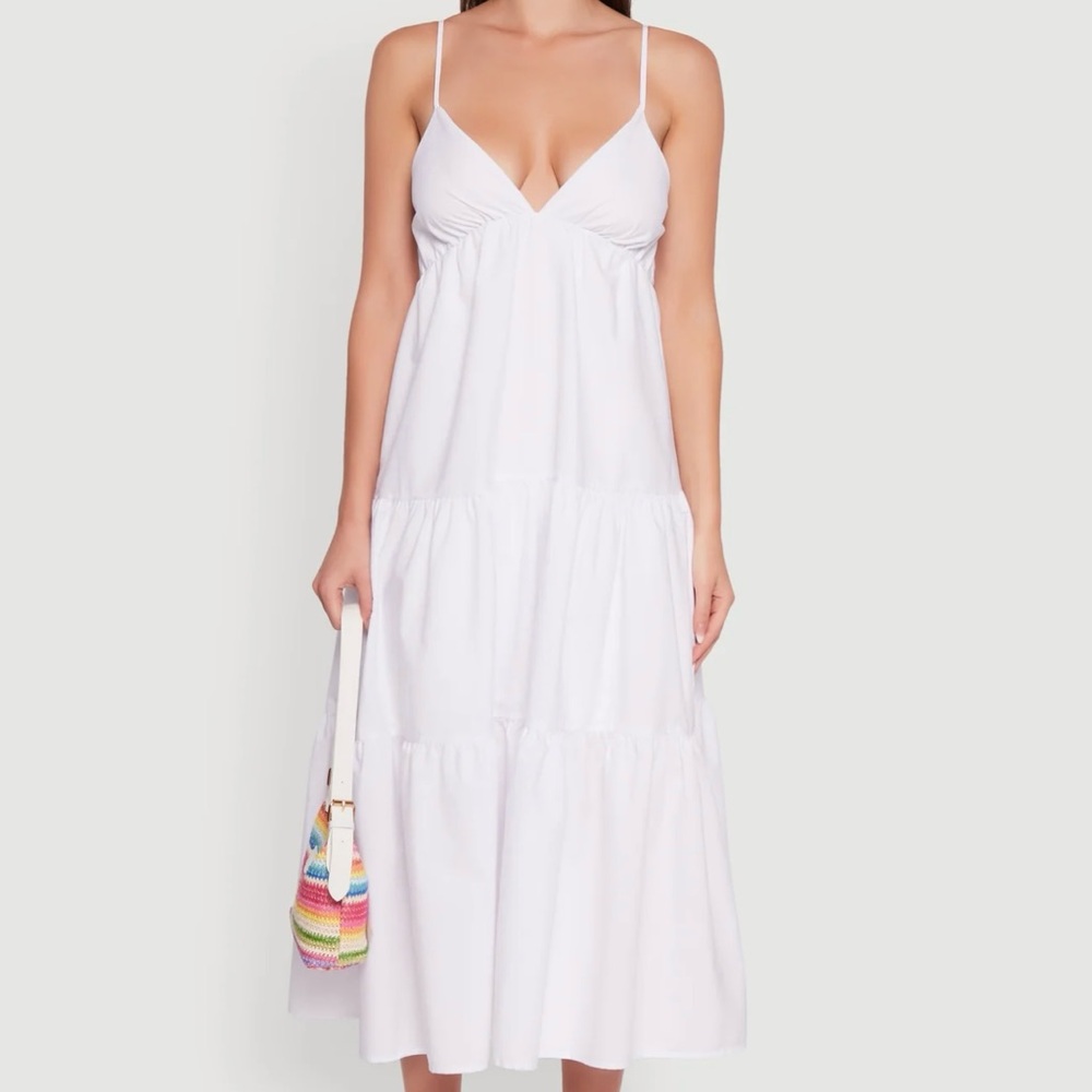 Maxi Dress  v neck sleeveles  white